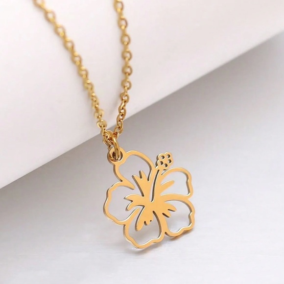 New Gold Hibiscus Flower Necklace - Picture 2 of 6
